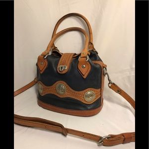 🌟 Vintage women’s crossbody bag